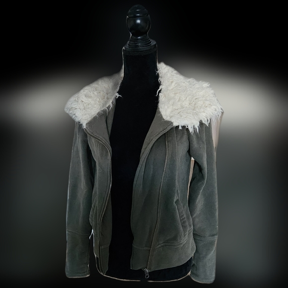 #KG28 Aeropostale Girls Olive Green Jacket With Faux Fur Collar - Picture 2 of 14